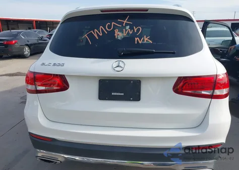 2017 Mercedes-Benz Glc 300 z USA, uszkodzony, nr VIN WDC0G4JB0HF126977